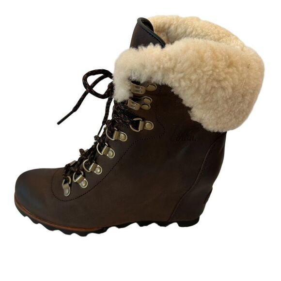 LIKE NEW!!  SOREL Conquest Wedge Booties  Size 8.5 - Picture 13 of 16